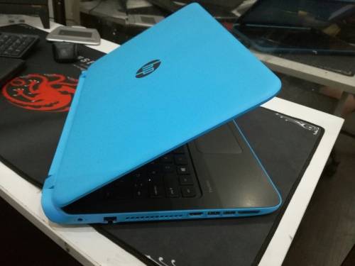 1ST BID TAKES!!!*BEAUTIFUL*HP PAVILION 15*i5-4210U*BEATS AUDIO*R22000 RETAIL*6GB RAM*1000GB HDD